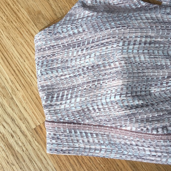 Size 12 NWT Lululemon Energy Bra - Picture 6 of 8